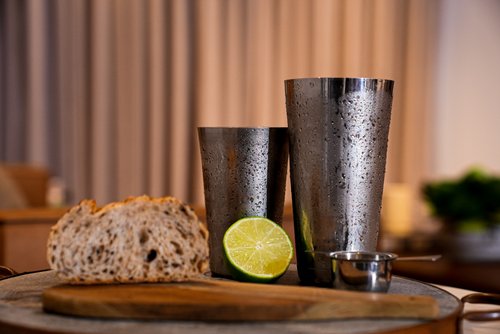 gaingwcmykh-lg.jpg Coqueteleira Boston 820ml Profissional - Inox