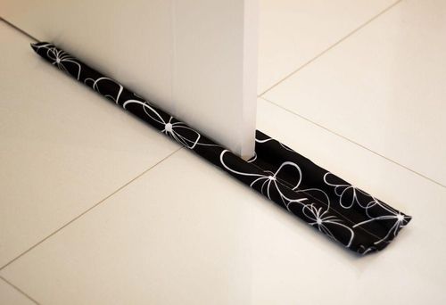 WE DROP - Veda Porta Contra Insetos e Sujeiras Sortidos 80Cm